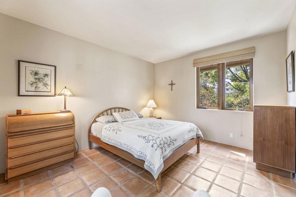 30663 Via Maria Elena