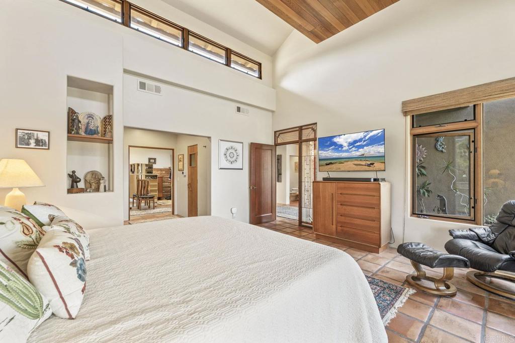 30663 Via Maria Elena