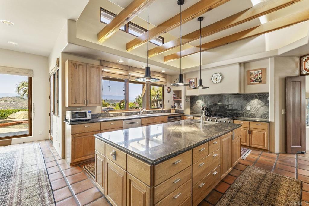 30663 Via Maria Elena