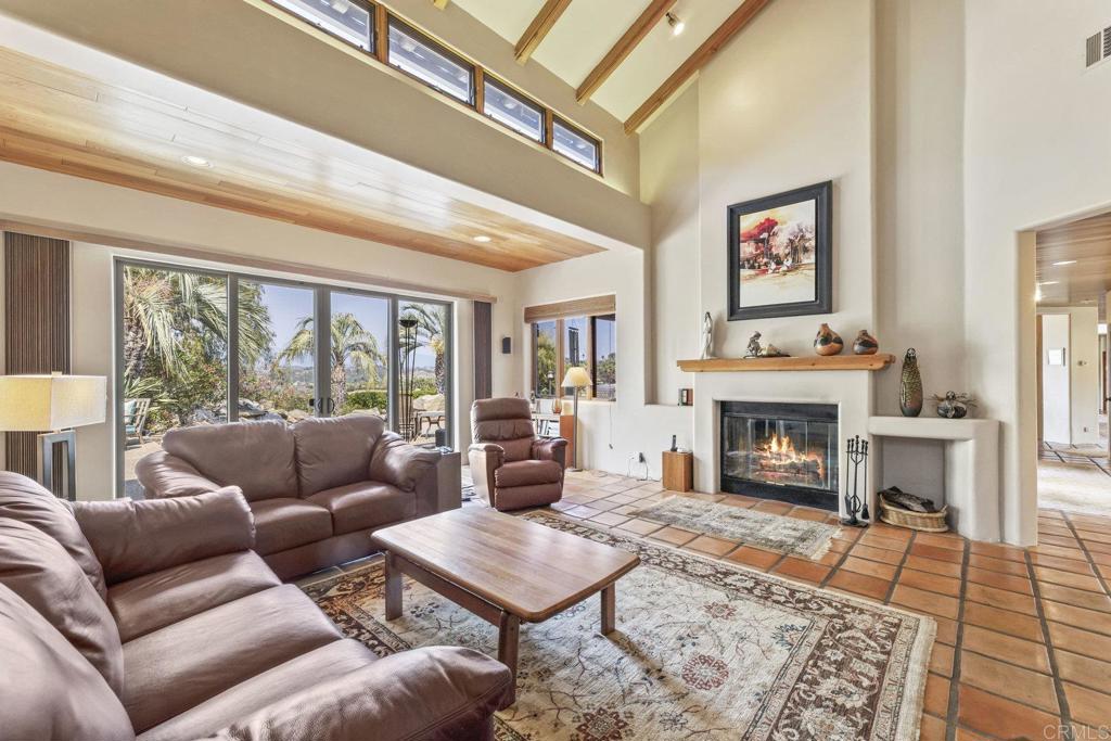 30663 Via Maria Elena