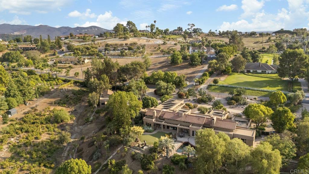 30663 Via Maria Elena