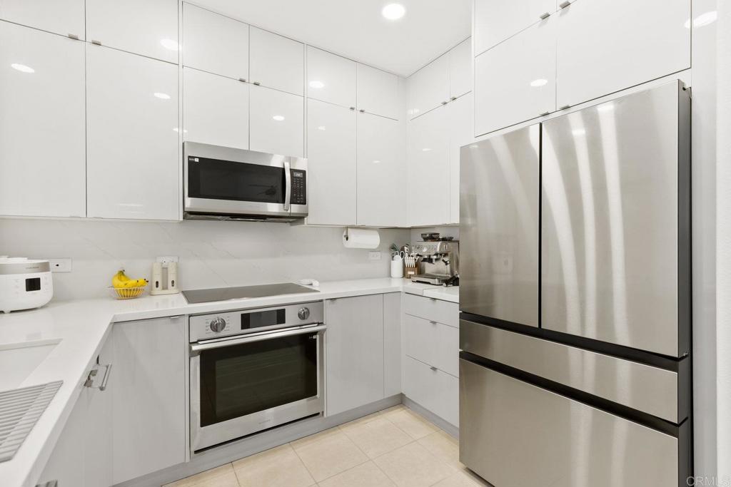 3877 Pell Place 225