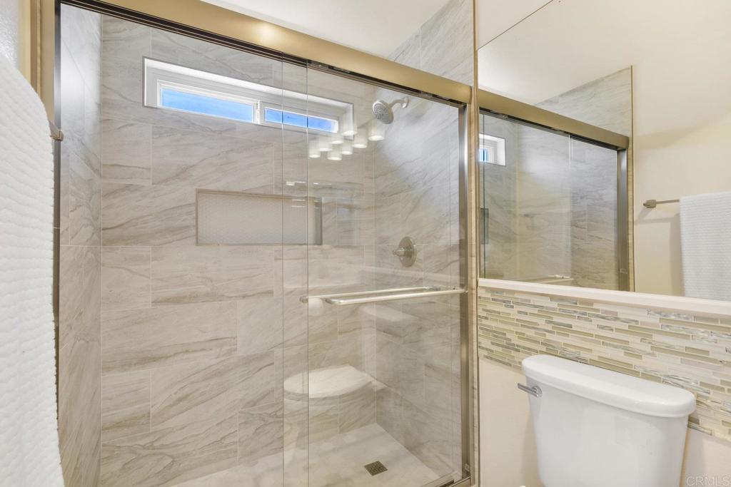 1380 E Washington Avenue 5W