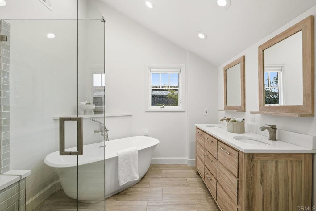 625 Lomas de Oro Court