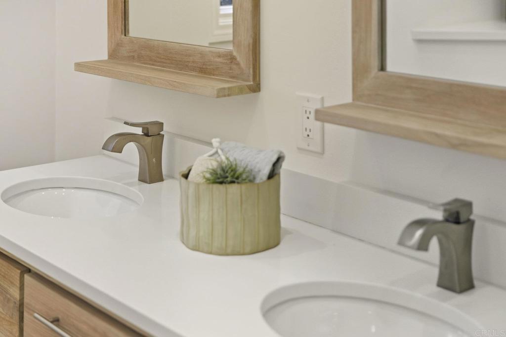 625 Lomas de Oro Court