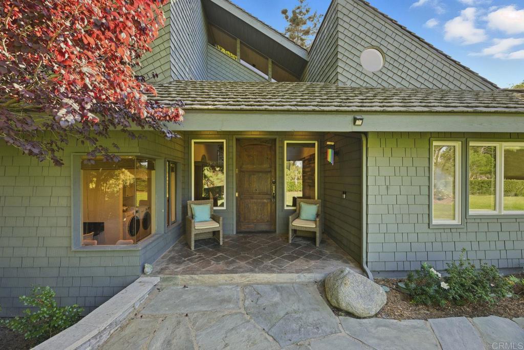 625 Lomas de Oro Court