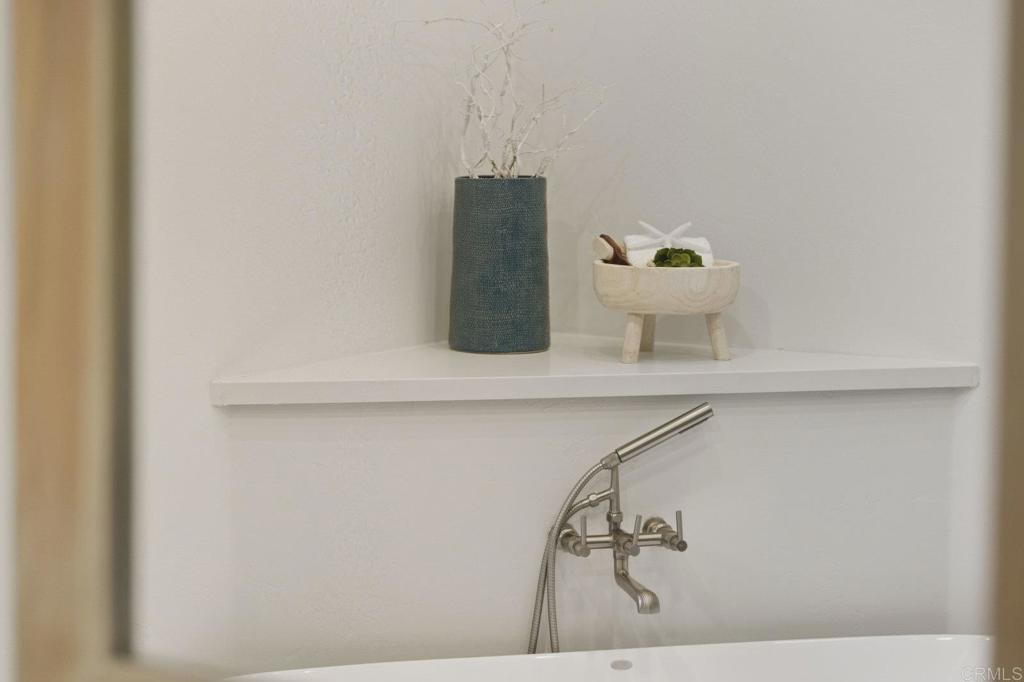 625 Lomas de Oro Court