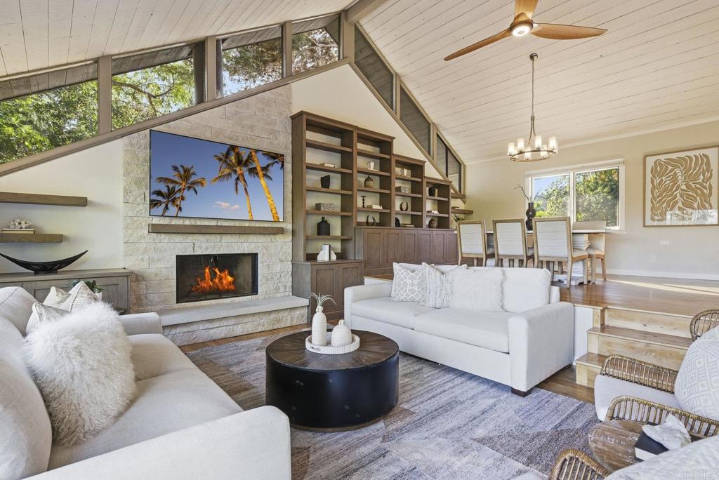 625 Lomas de Oro Court