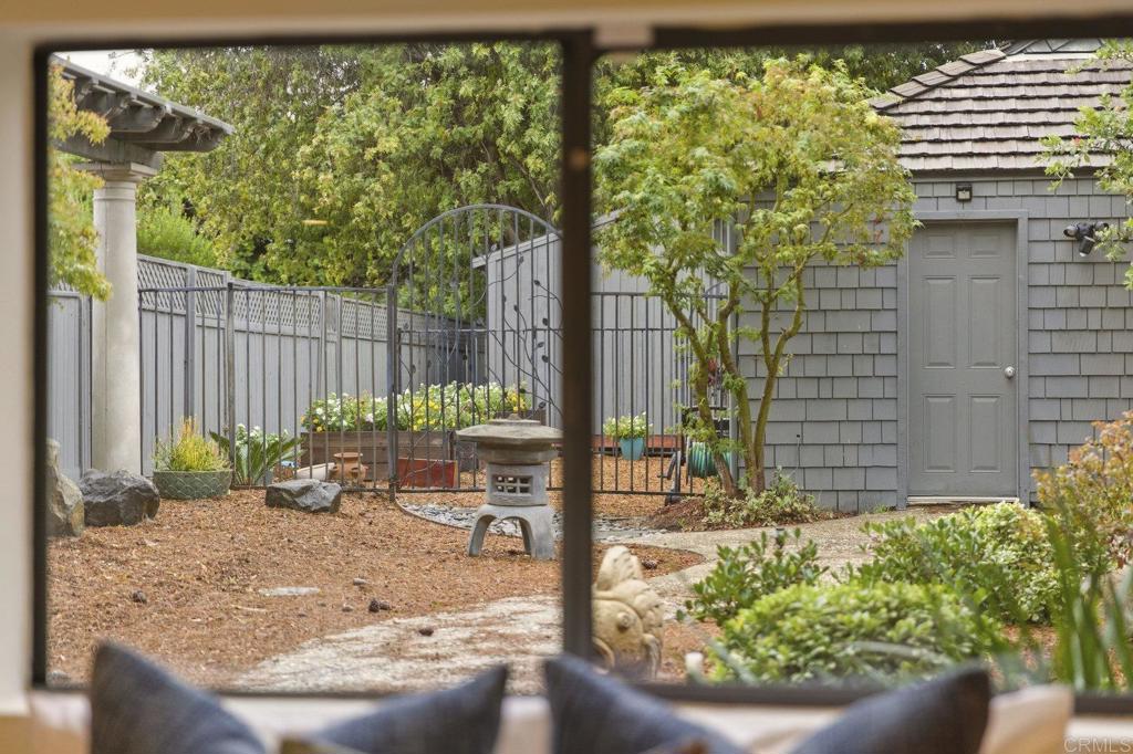 625 Lomas de Oro Court