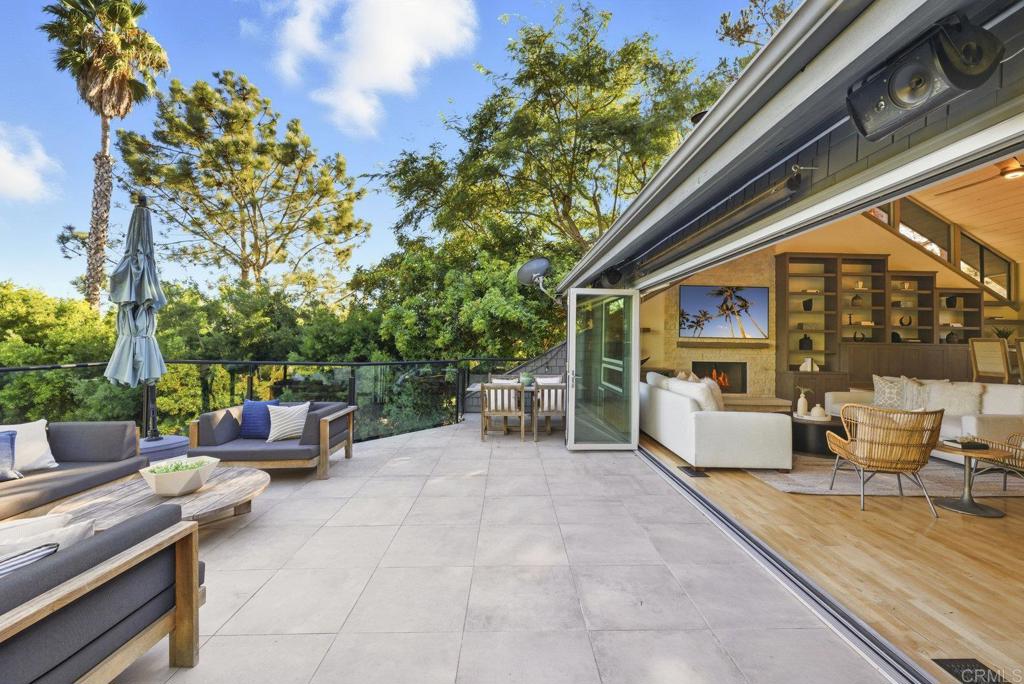 625 Lomas de Oro Court