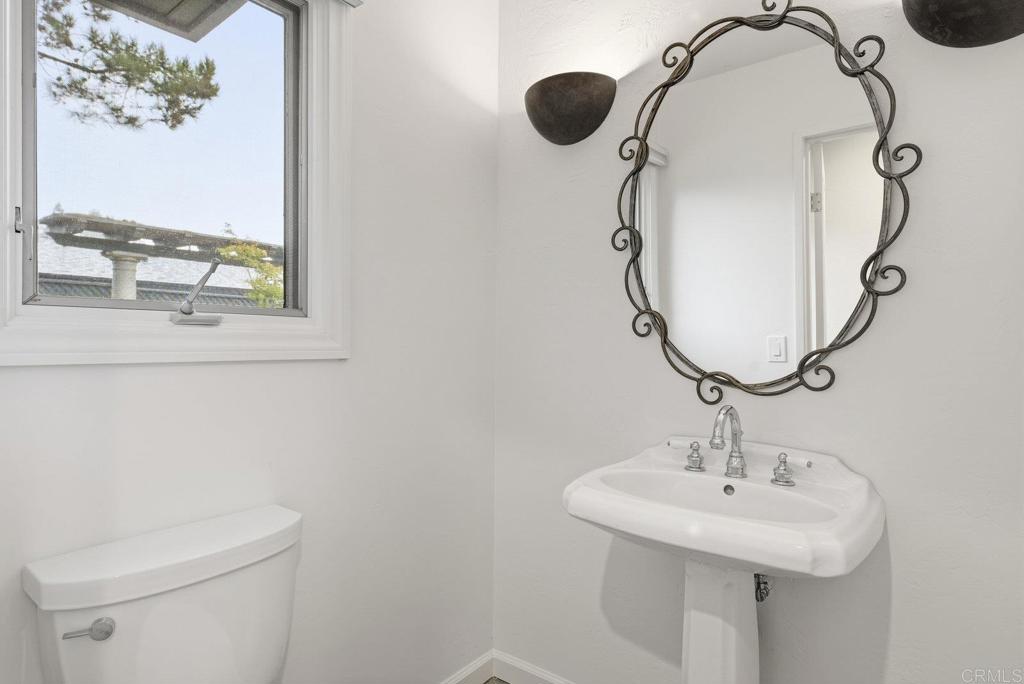 625 Lomas de Oro Court