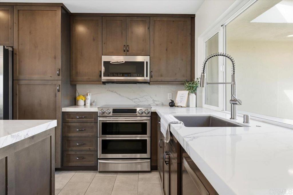 3902 Vista Campana N 12