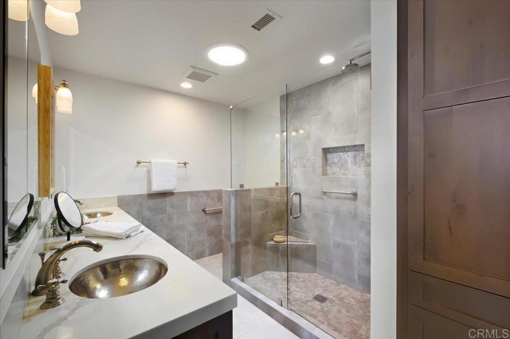 3902 Vista Campana N 12