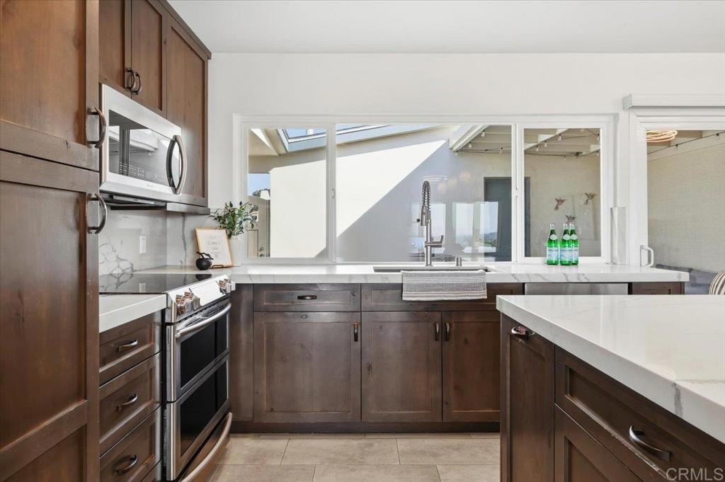 3902 Vista Campana N 12