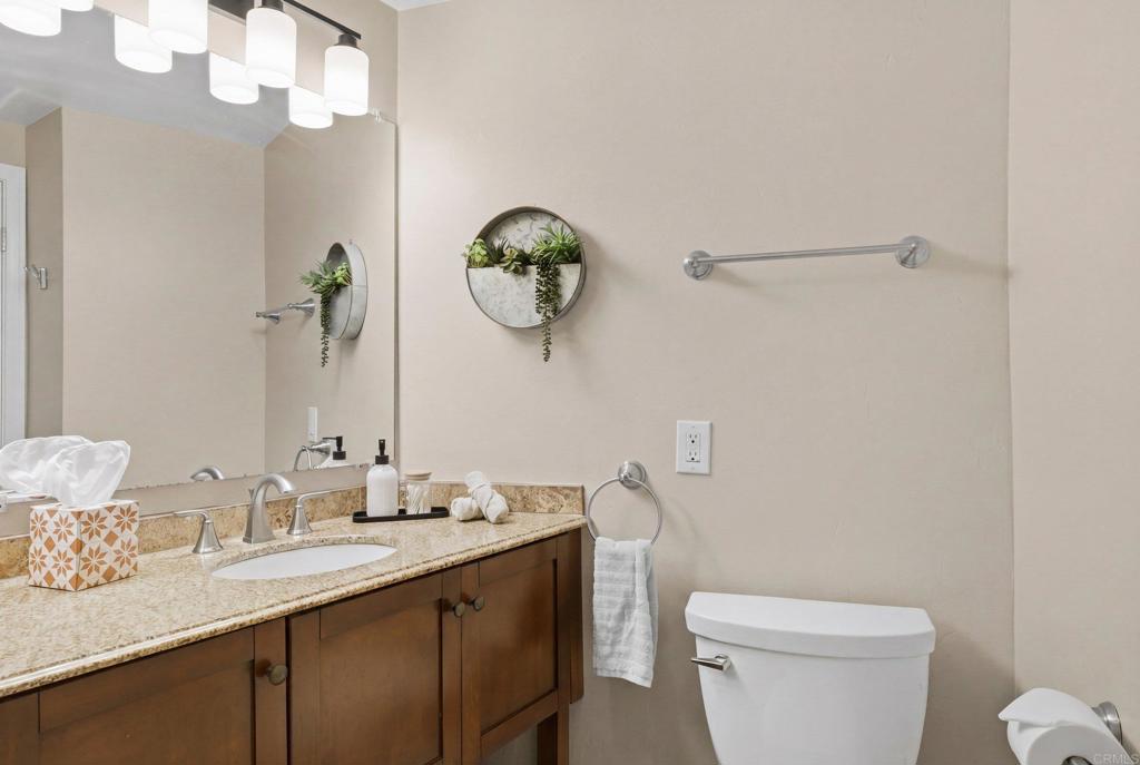 4909 Orchard Avenue 204