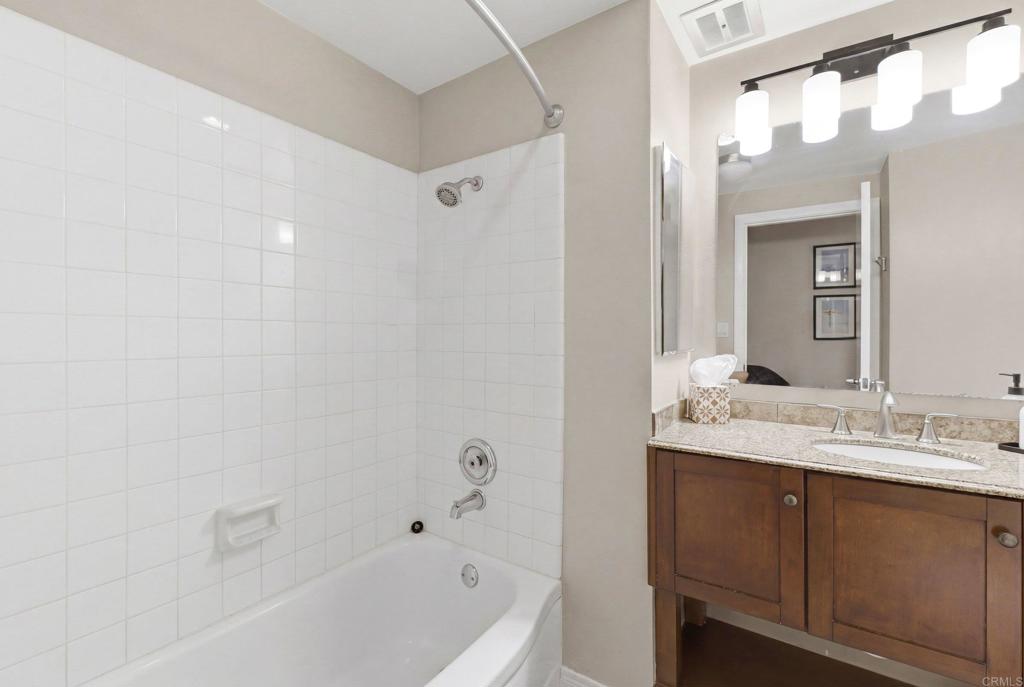 4909 Orchard Avenue 204