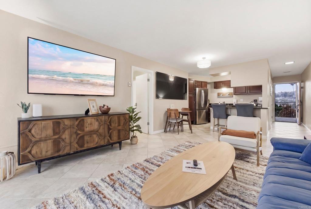 4909 Orchard Avenue 204