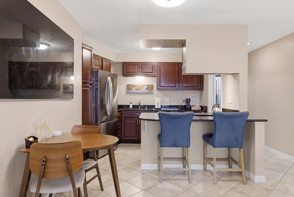 4909 Orchard Avenue 204