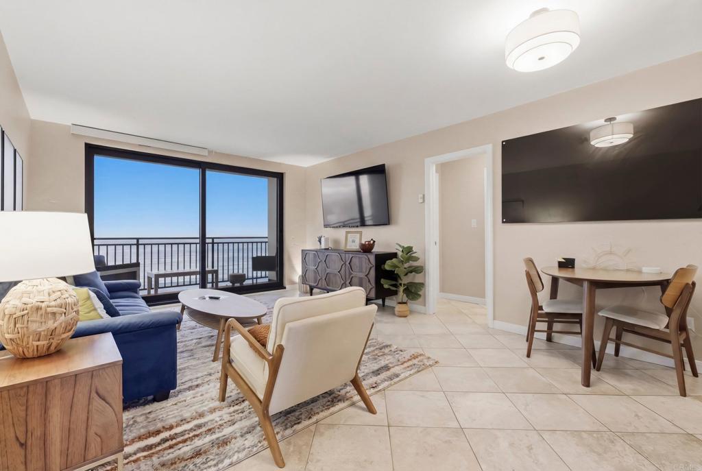 4909 Orchard Avenue 204