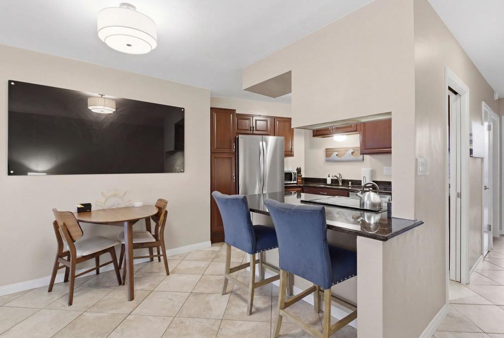 4909 Orchard Avenue 204