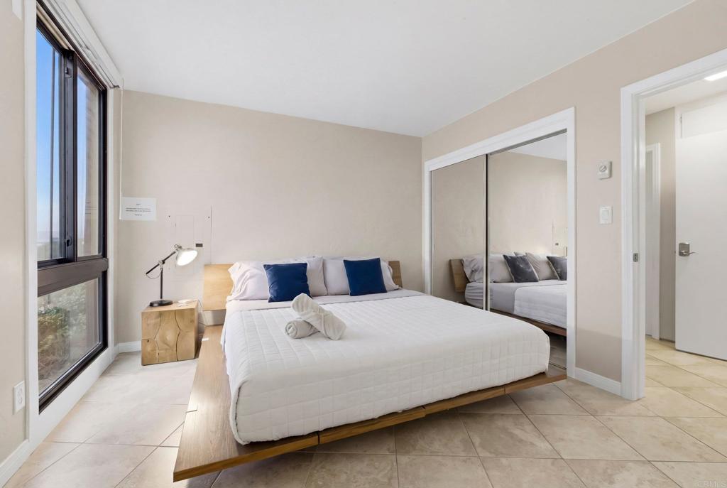 4909 Orchard Avenue 204