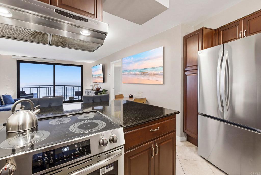 4909 Orchard Avenue 204