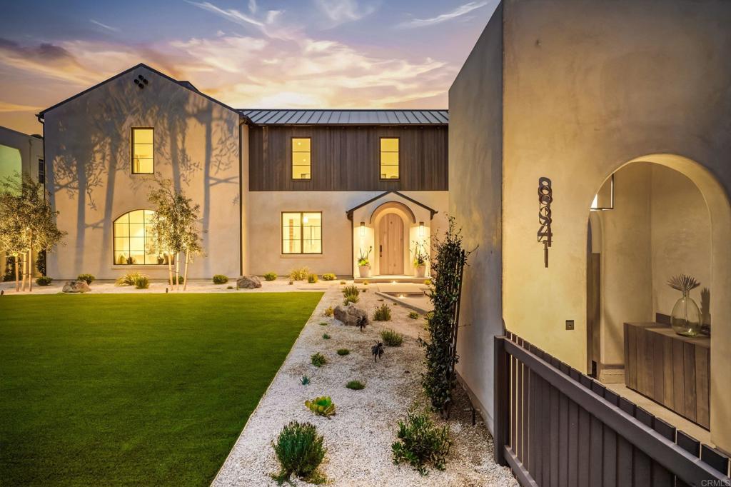 8341 La Jolla Scenic Drive N