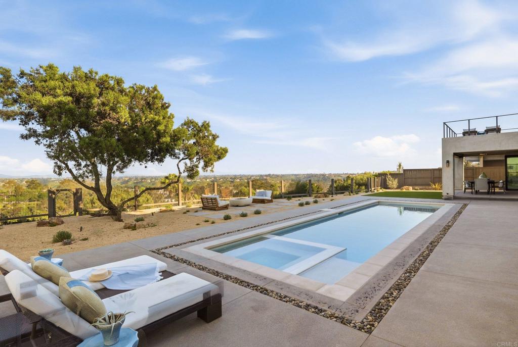 8341 La Jolla Scenic Drive N