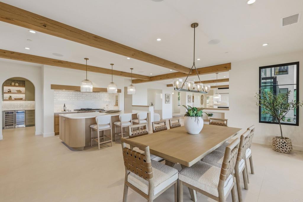 8341 La Jolla Scenic Drive N