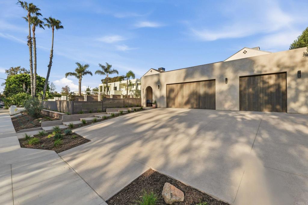 8341 La Jolla Scenic Drive N