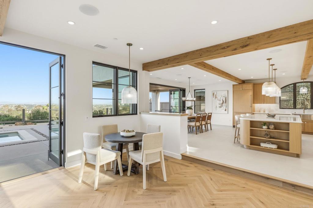 8341 La Jolla Scenic Drive N