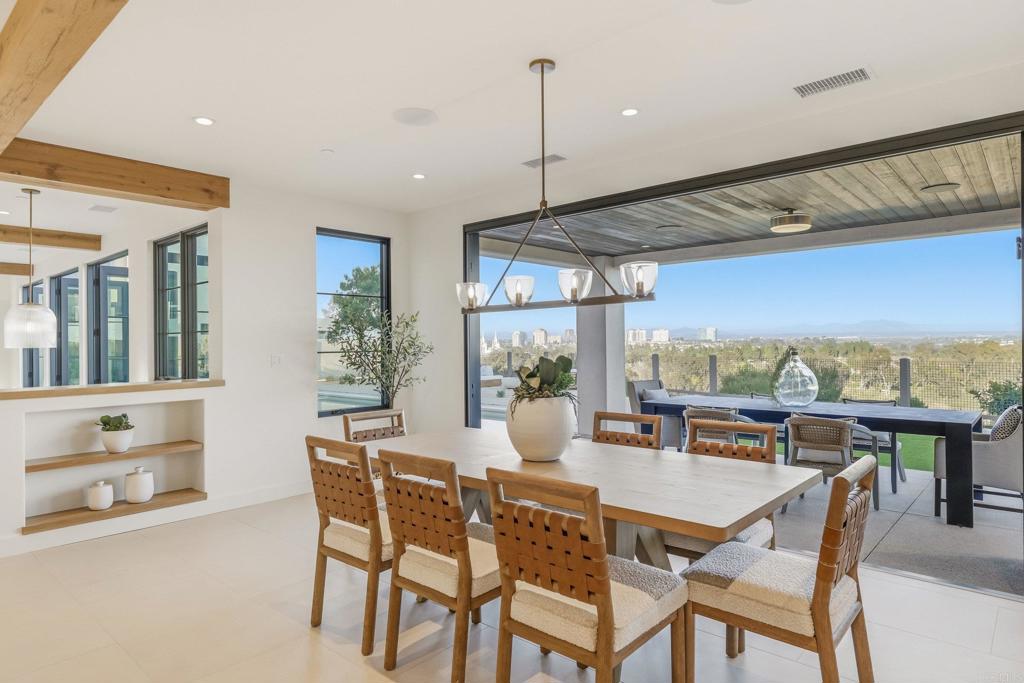 8341 La Jolla Scenic Drive N