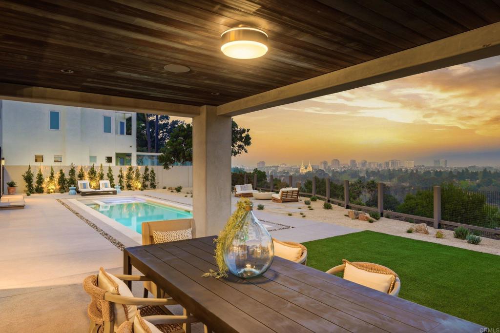 8341 La Jolla Scenic Drive N