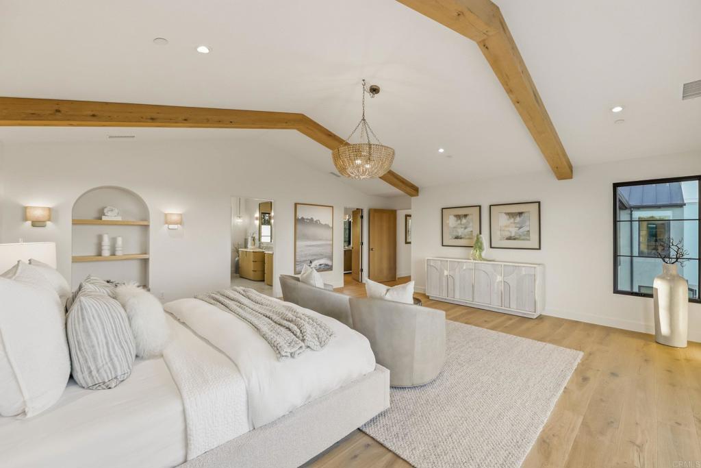 8341 La Jolla Scenic Drive N