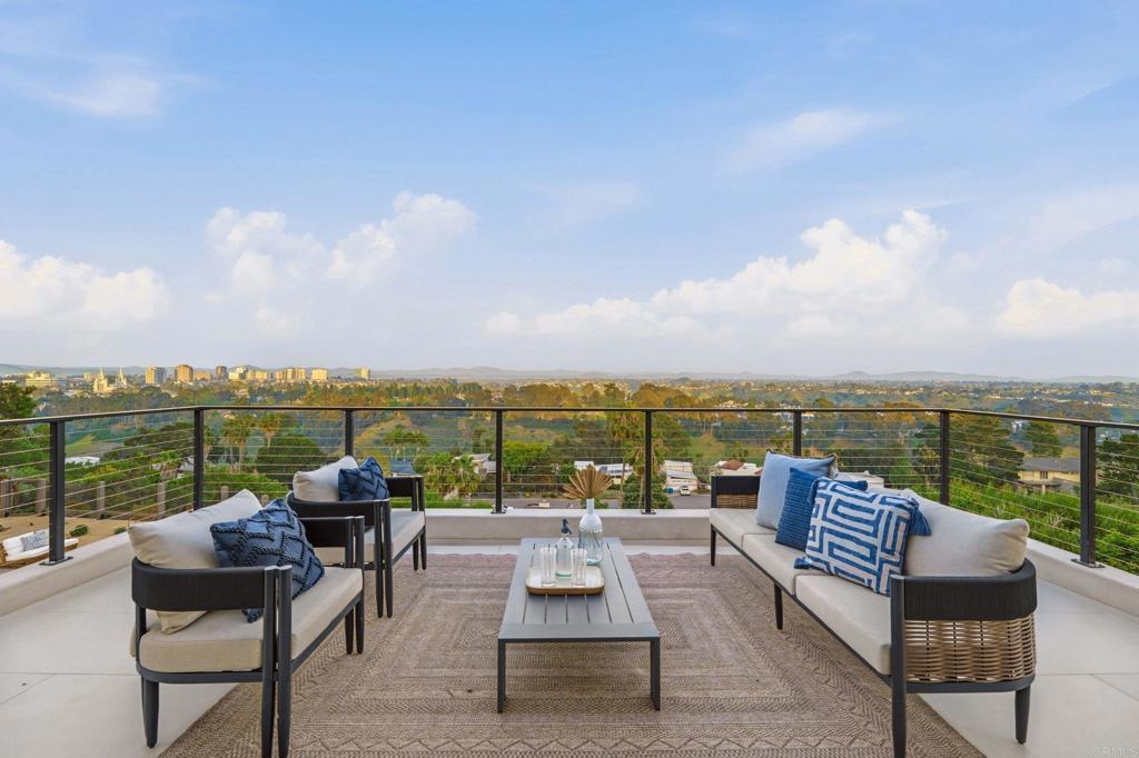 8341 La Jolla Scenic Drive N