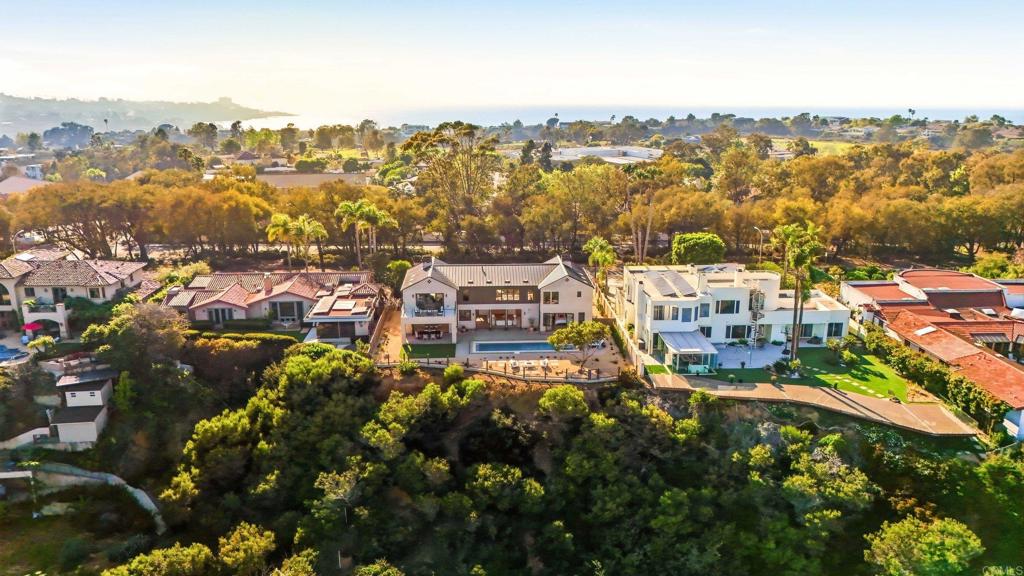 8341 La Jolla Scenic Drive N