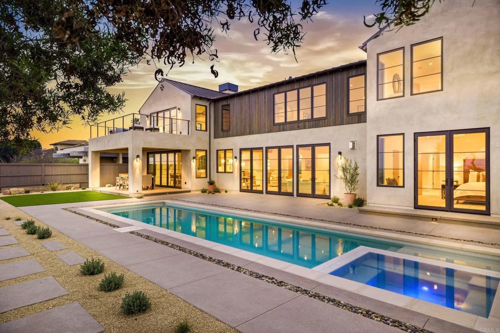 8341 La Jolla Scenic Drive N