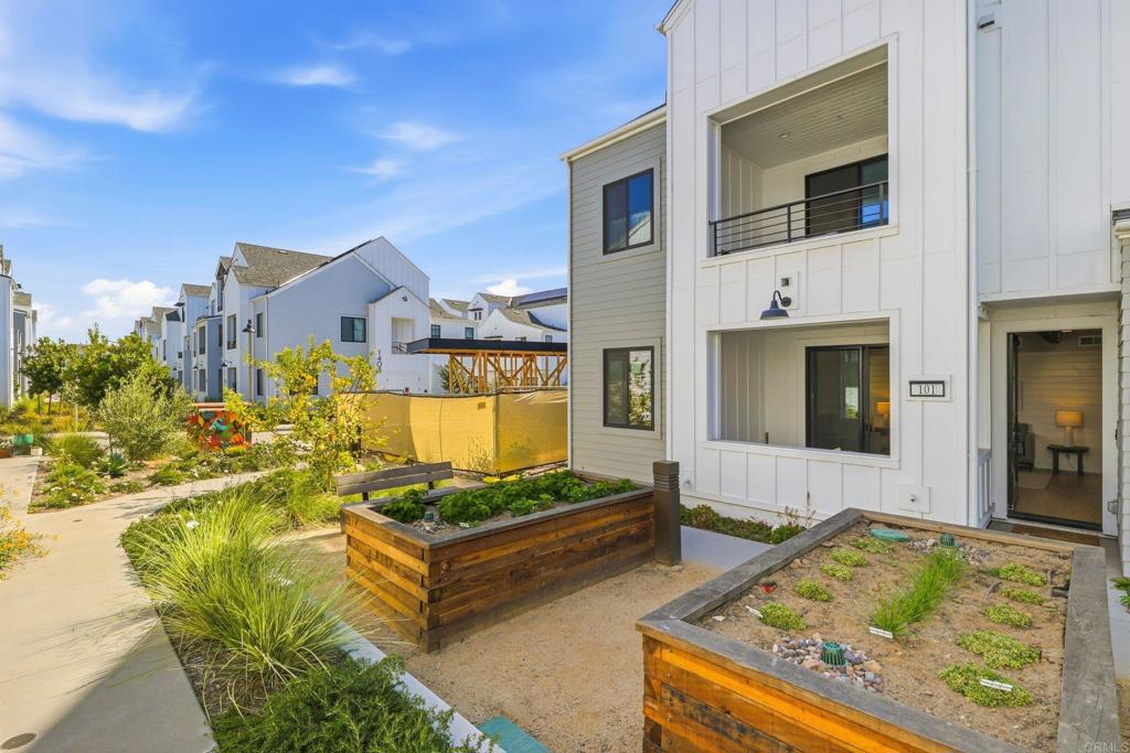 1601 San Remo Place 101