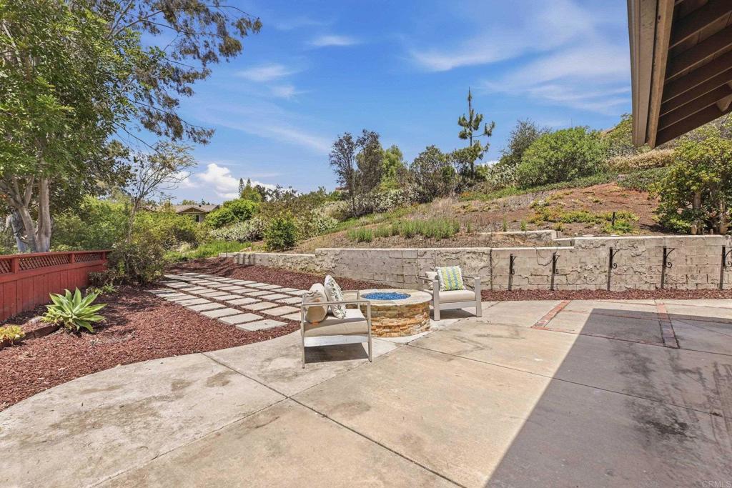 2090 Avenida de Aquacate