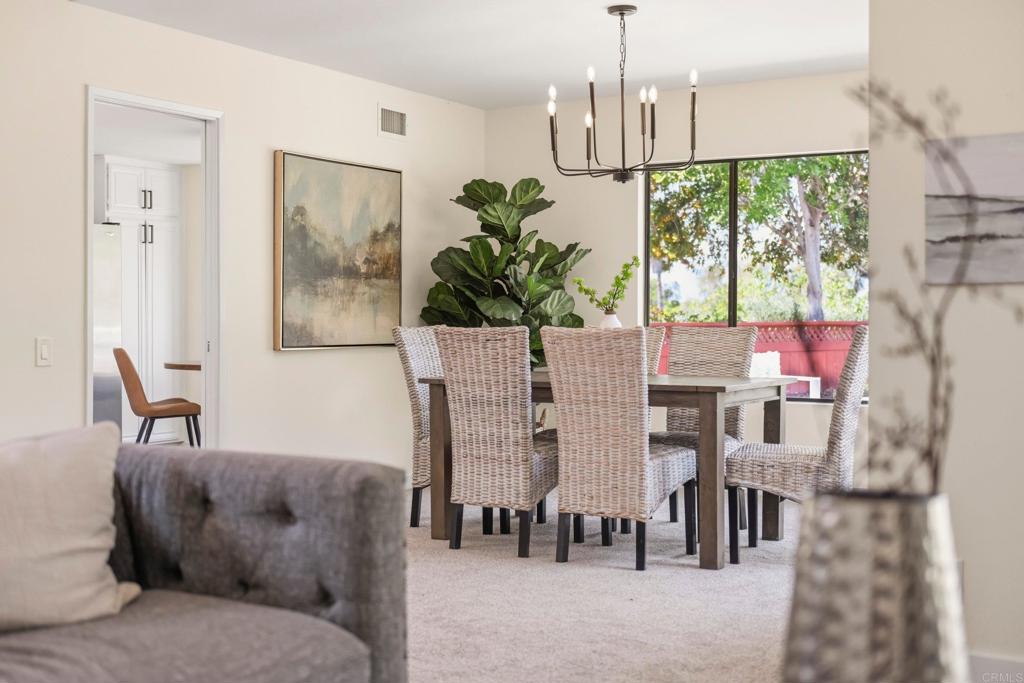 2090 Avenida de Aquacate