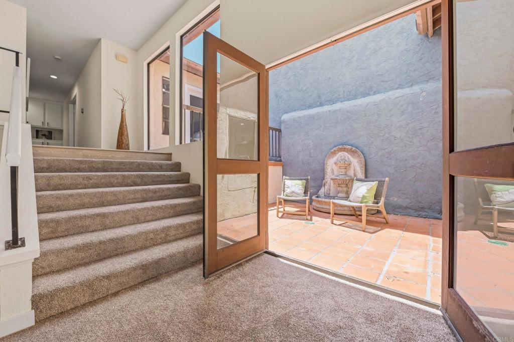 2090 Avenida de Aquacate