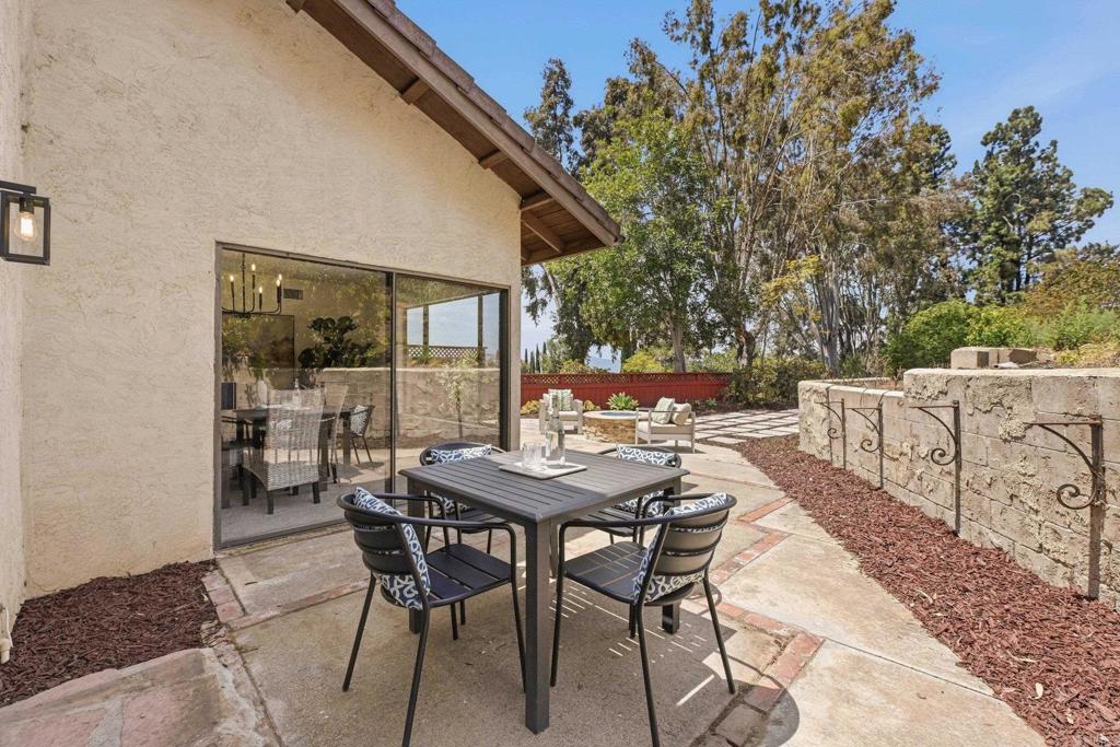 2090 Avenida de Aquacate