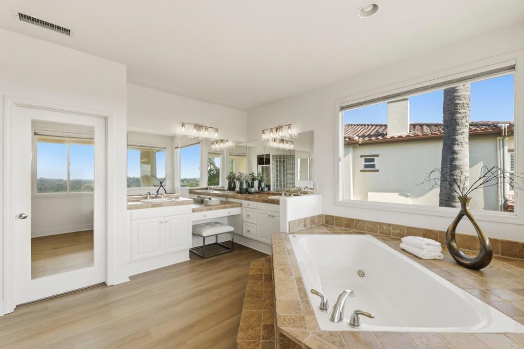 6223 Paseo Colina