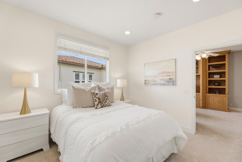 6223 Paseo Colina