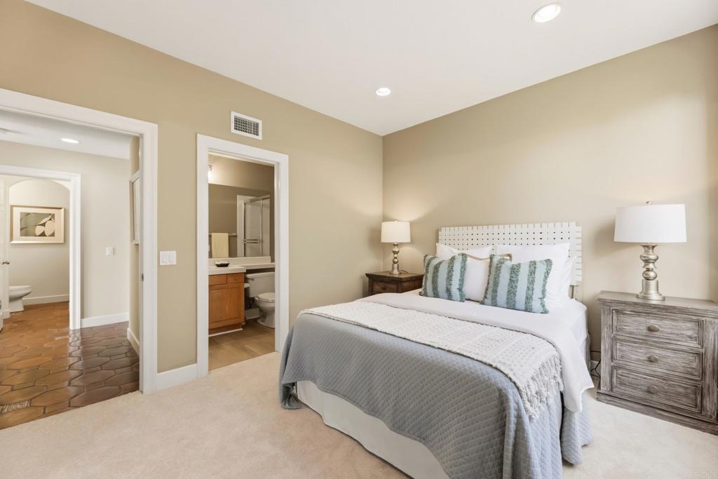 6223 Paseo Colina