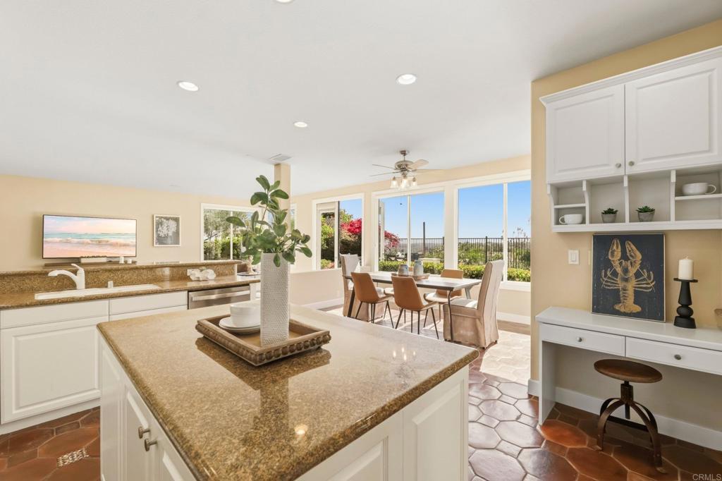 6223 Paseo Colina
