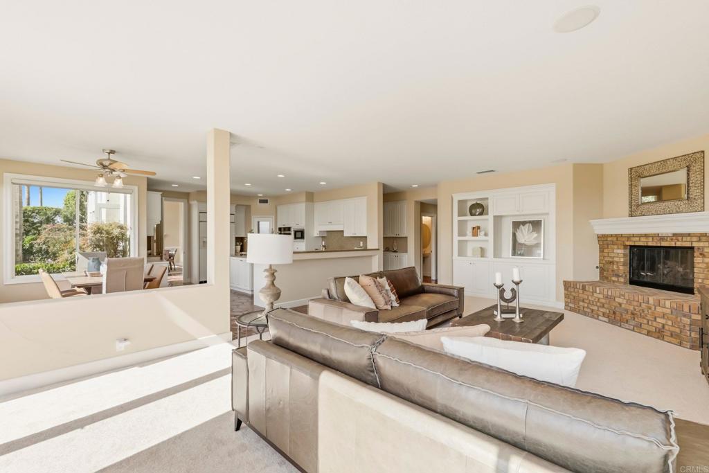 6223 Paseo Colina