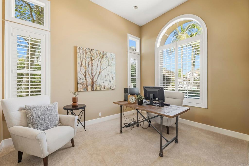 6223 Paseo Colina