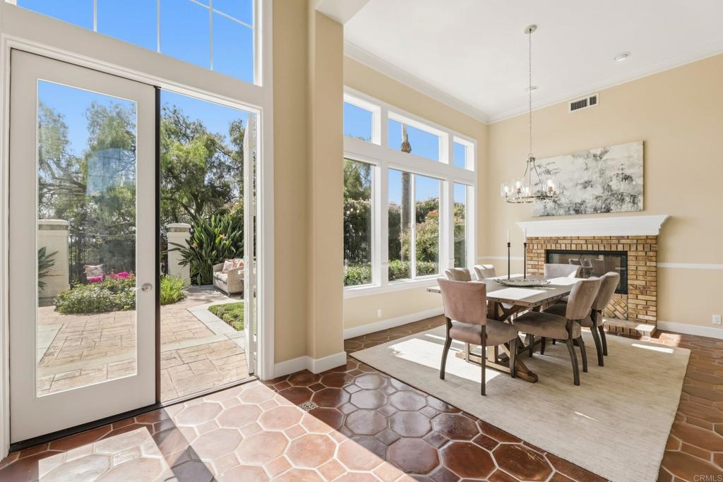 6223 Paseo Colina