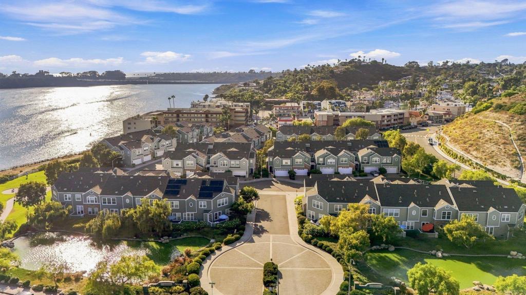 4792 Beachwood Court